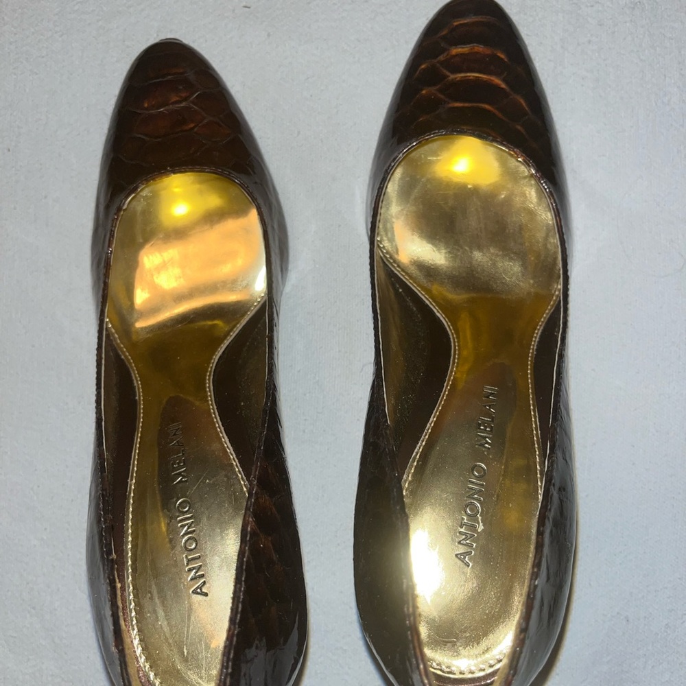 Antonio Melani Brown Leather Pumps, Size 7 Medium - Picture 6 of 6